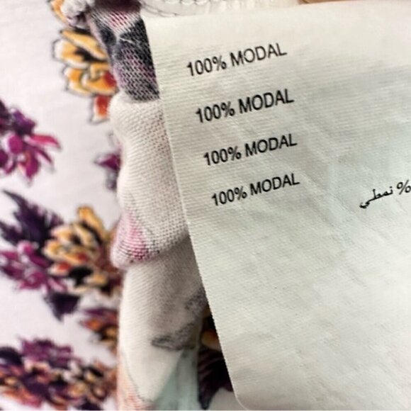 Love & Legend Floral Print Cutout Blouse 1X - Picture 8 of 10